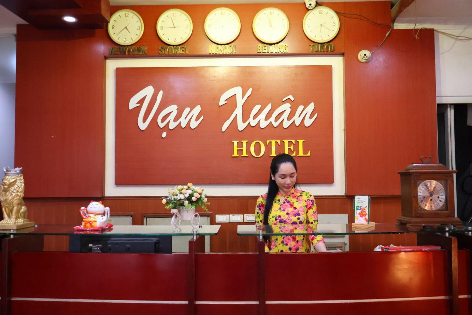 Van Xuan Hotel Hanoi Exterior photo